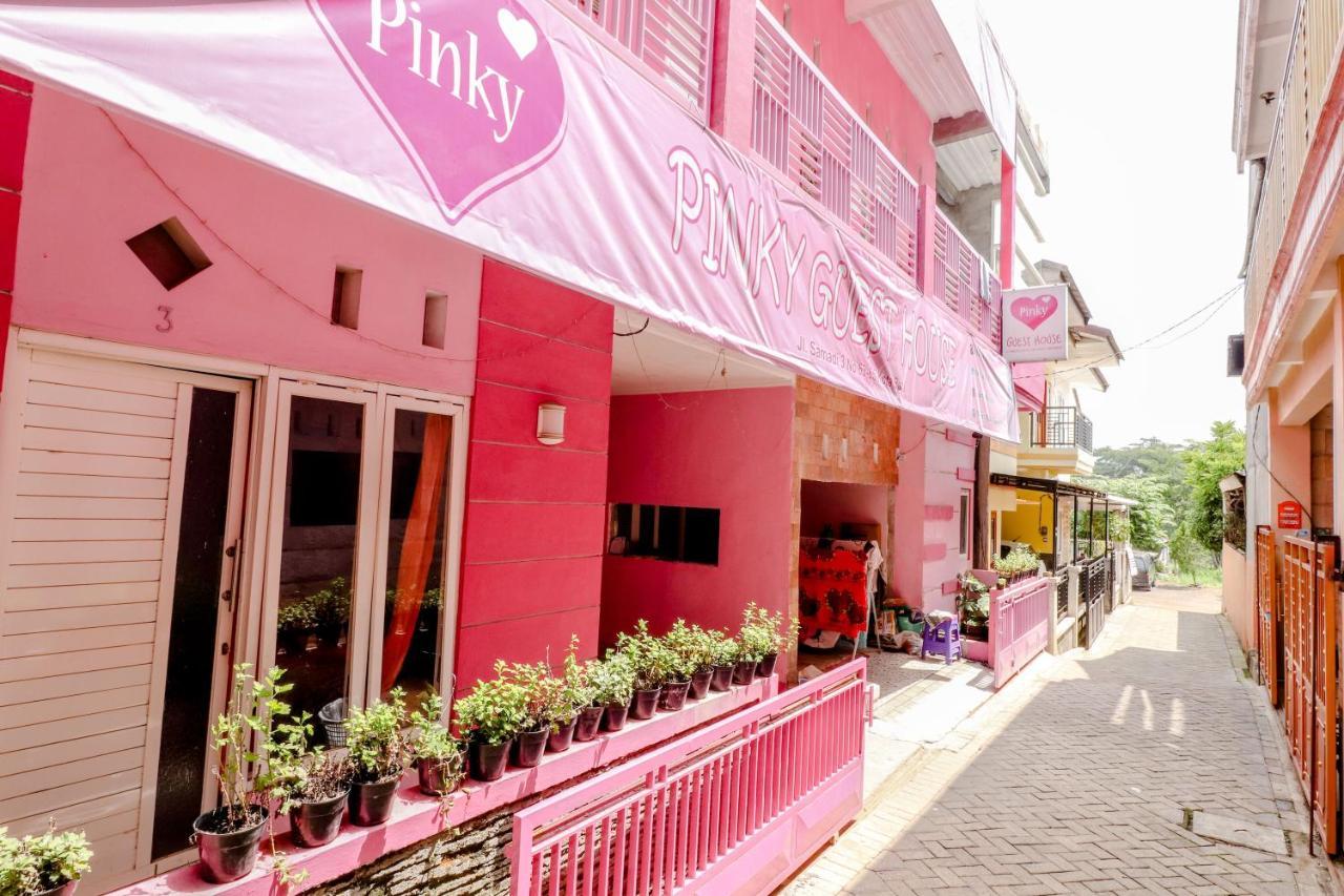 Pinky Guest House Syariah Kota Batu Batu (East Java) Exterior foto
