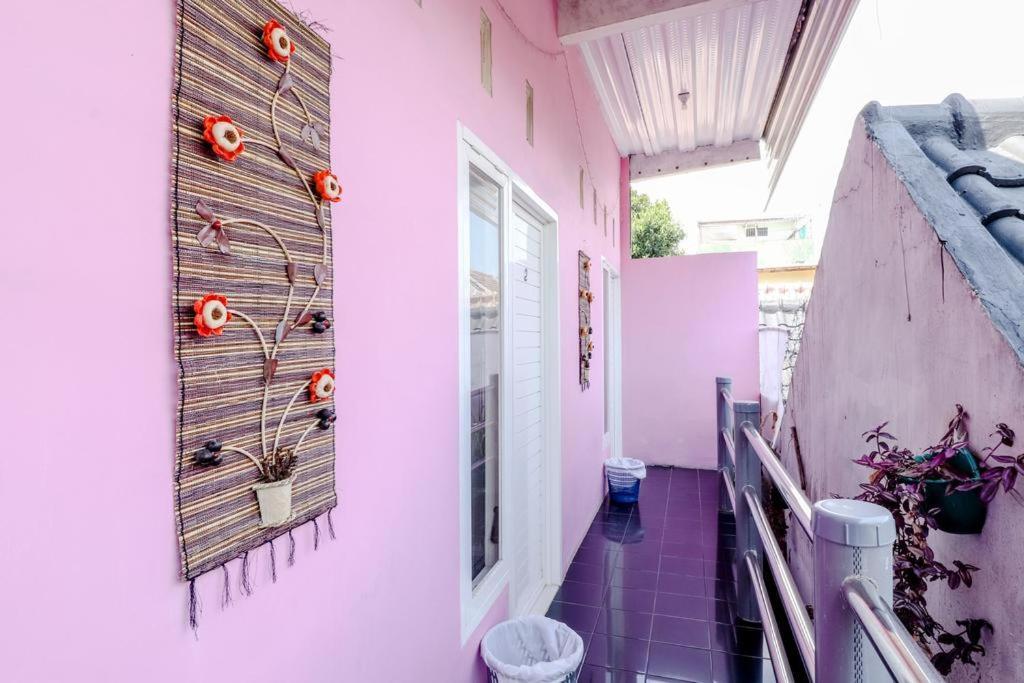Pinky Guest House Syariah Kota Batu Batu (East Java) Exterior foto