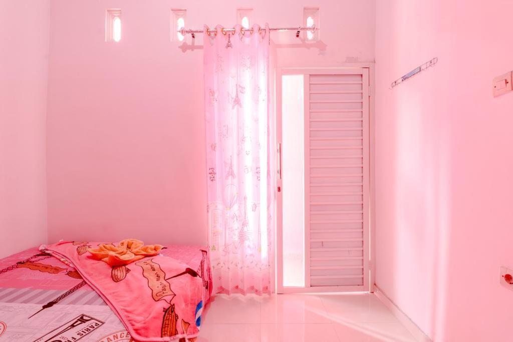 Pinky Guest House Syariah Kota Batu Batu (East Java) Exterior foto