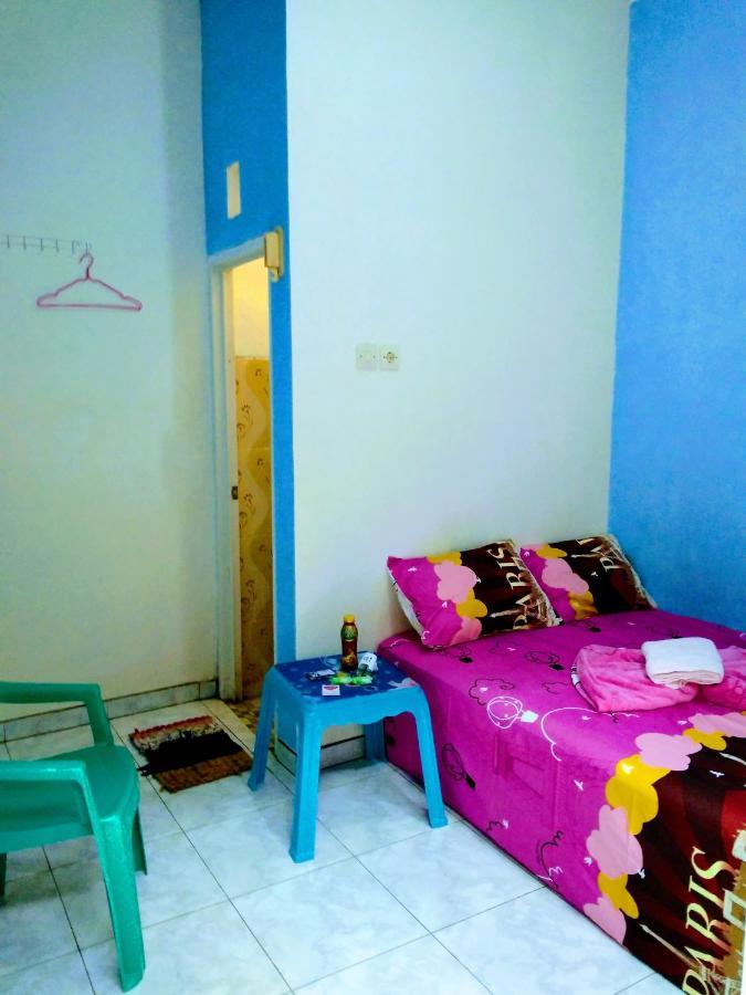 Pinky Guest House Syariah Kota Batu Batu (East Java) Exterior foto