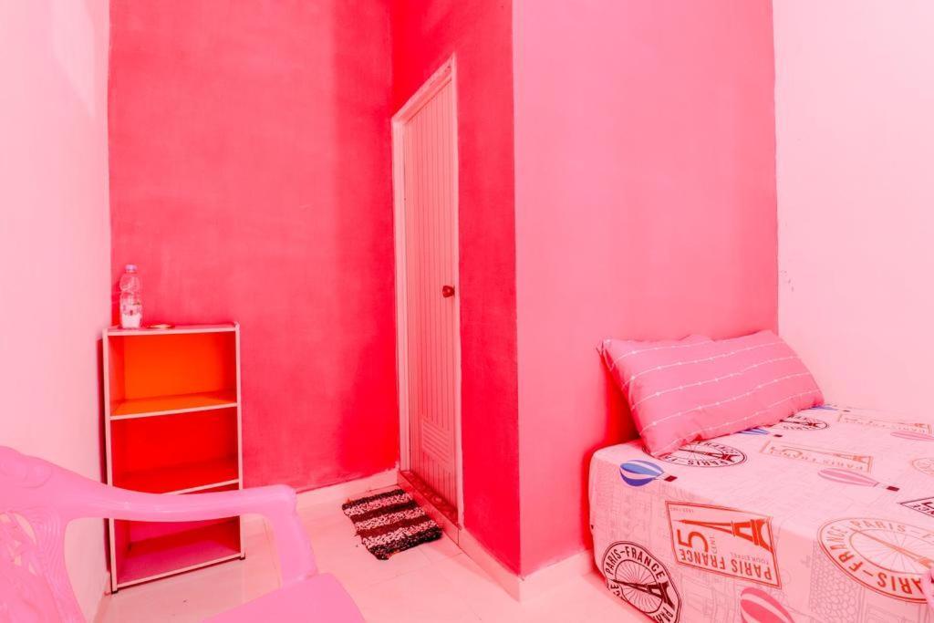 Pinky Guest House Syariah Kota Batu Batu (East Java) Exterior foto