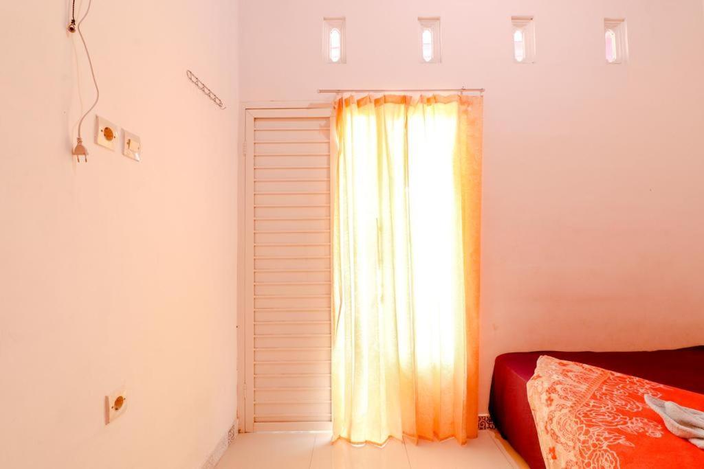 Pinky Guest House Syariah Kota Batu Batu (East Java) Exterior foto